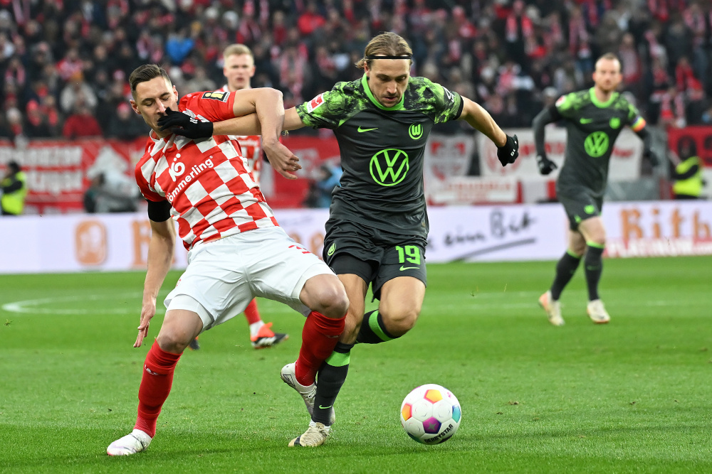 沃尔夫斯堡球员备战重要比赛，迎接挑战的简单介绍