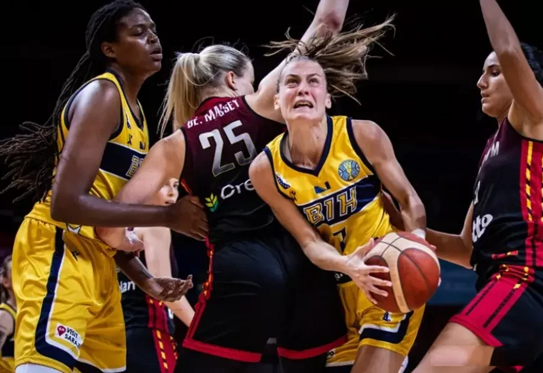 包含波黑国家队逆袭成功，晋级赛望大增的词条