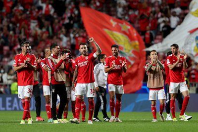 关于本菲卡赛前列队欢迎哈兰德，尊重对手尽显风度！的信息