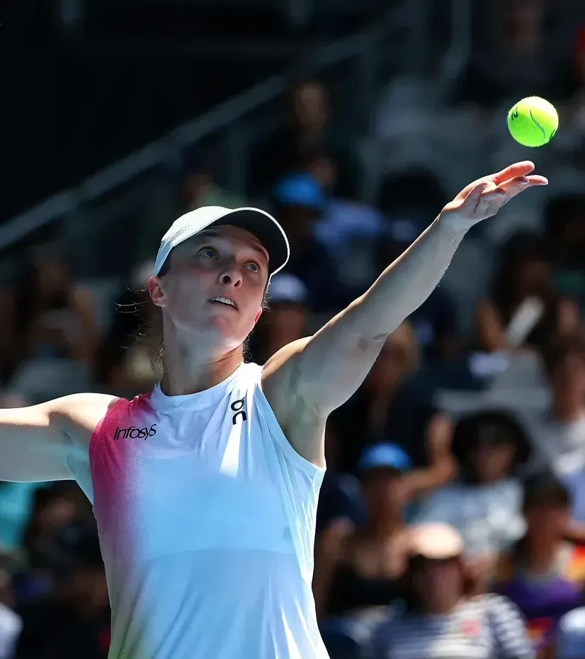  阿扎伦卡在法国队比赛中爆冷，挺进下一轮引发热议！