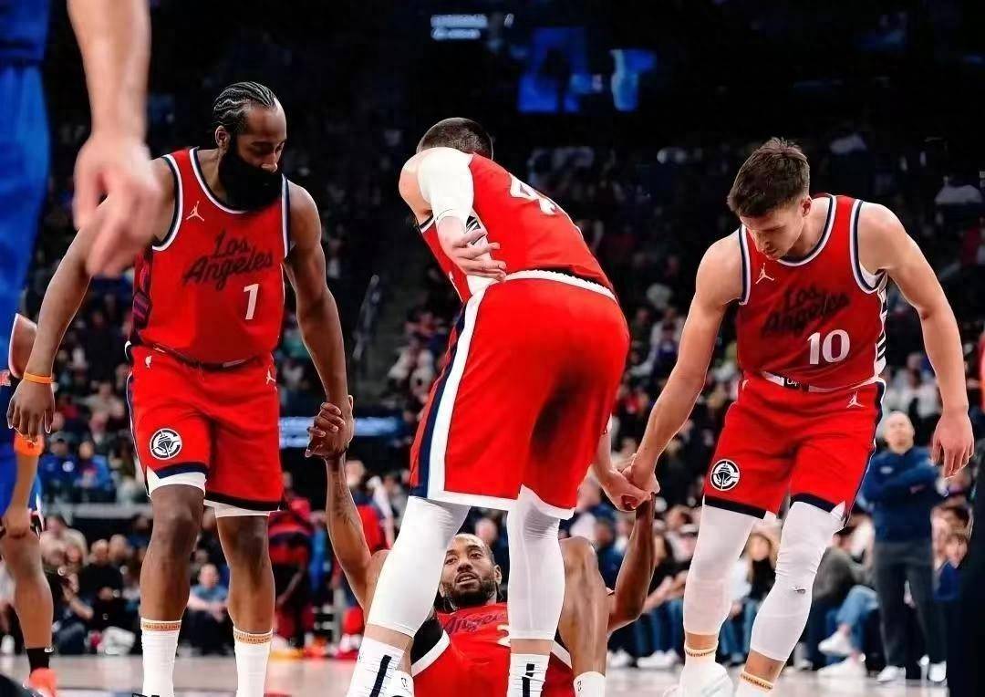 库里赛事官方发布惊险取胜新规，快船争议不断！的简单介绍