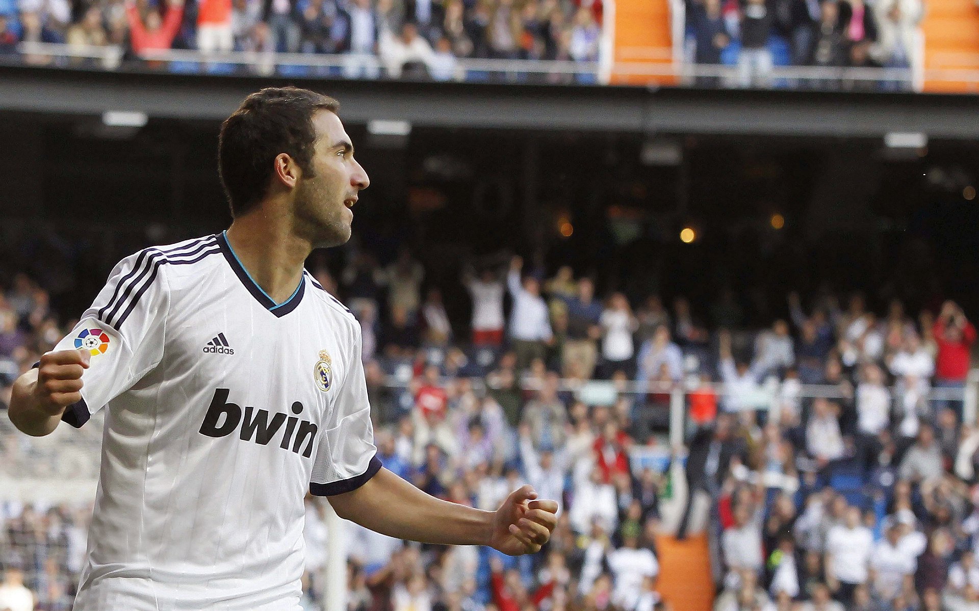 今夜世锦赛前瞻：武磊伤情更新，皇家马德里冲击连胜纪录